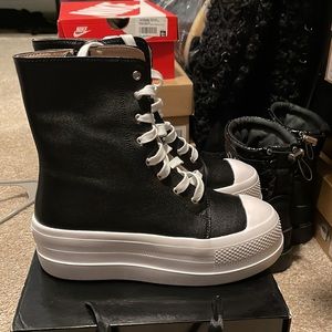 W Shane Justin Platform boots